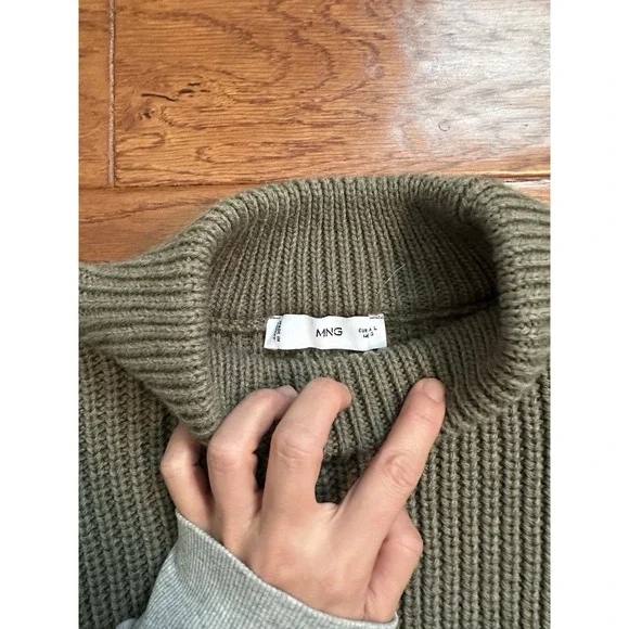 MNG Buttons Detail Knit Sweater Olive Green Khaki SIZE L - Picture 8 of 16